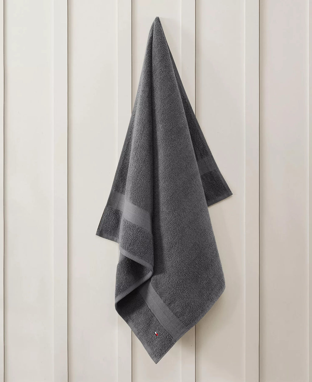 Modern American Solid Cotton Bath Towel – 30" x 54" Charcoal